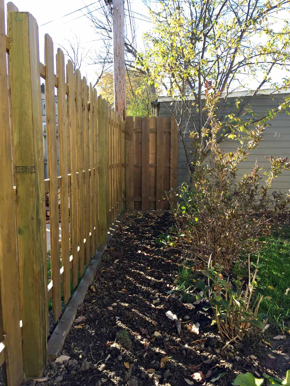 fence-side-section